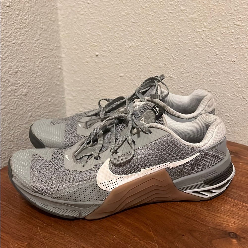 Nike Metcom 7 Gray‎ Mens Sz 8 Training Running Shoes